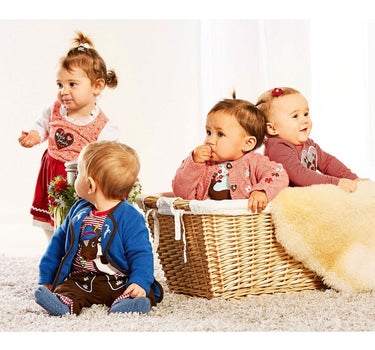 BONDI Jungen Baby Strickmütze "Gipfelkraxler" mit Bommeln 91334 - Braun