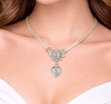 LUISIA Halskette "Chiara" mit Herzblüte, Strassherz und Premium Kristallen | Taupe