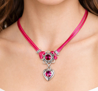 LUISIA Halskette "Chiara" mit Herzblüte, Strassherz und Premium Kristallen | Pink