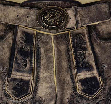 MADDOX Kurze Lederhose "Urgsee" mit Hirschstickerei | Marmor