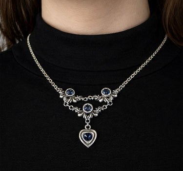 LUISIA Halskette "Isabel" mit Premium Kristall Herz | Dunkelblau