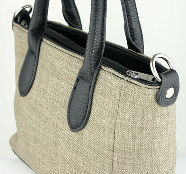 Handtasche "Katrina" mit Metallapplikation | Hellbraun