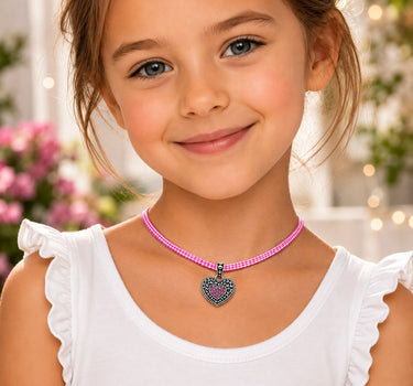 LUISIA® Kinder Halskette "Kariert mit Herz" mit Kristallen von Swarovski® | Pink