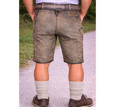 MADDOX Kurze Herren Lederhose "Zugersee" mit Gürtel | Antik R. Zement