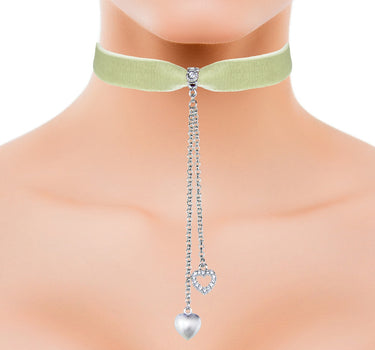 LUISIA Samt Kropfband "Mattea" mit Kristallen von Swarovski 48206 | Lindgrün - mit Herz Ketten