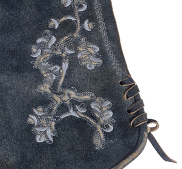 MADDOX Kurze Lederhose "Wetzikorn" mit Stickerei | Graphit