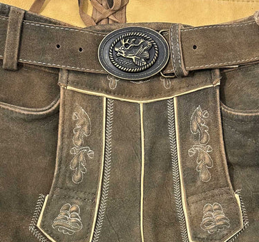 MADDOX Kurze Lederhose "Silbersee" mit Gürtel | Used Erle