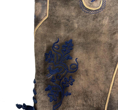 MADDOX Kurze Lederhose "Utz" mit Gürtel | Wildbock er-blau