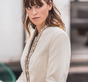 MarJo Damen Trachtenjacke "Sara" mit Rüschenbesatz | Champagner