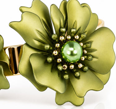LUISIA® Armreif Armspange "Nelia" mit Blumen - 16 Karat vergoldet | Olivgrün