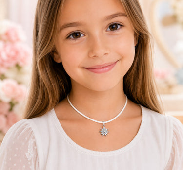 LUISIA® Kinder Halskette "Edelweiß" mit Kristallen von Swarovski® | Weiß