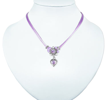 LUISIA Halskette Chiara mit Herzblüte, Strassherz und Kristallen von Swarovski - Flieder
