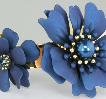 LUISIA Armreif Armspange Nelia mit Blumen - 16 Karat vergoldet Dunkelblau