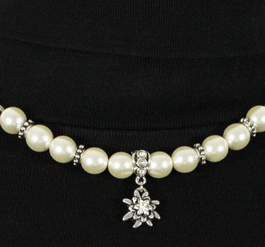LUISIA Halbperlenkette Juliana mit Edelweißanhänger