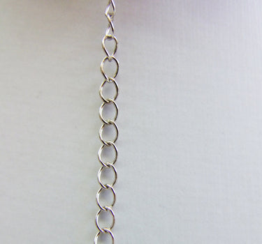 LUISIA Kordelkette Svea mit Herzanhänger und Glückskäfer - Weiß