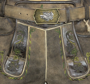 MADDOX Kurze Trachten Lederhose "Plattspitz" mit Gürtel | Antik Zirbe mit Grünem Stick