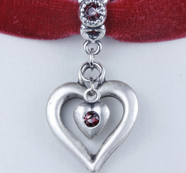 LUISIA® Samt Kropfband "Heart in Heart" | Rot