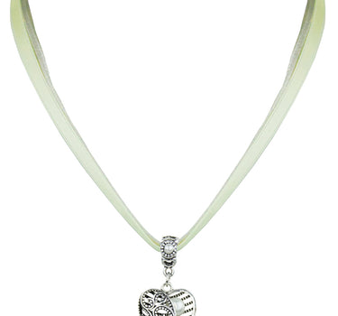 LUISIA Halskette Elina mit Herzanhänger und Perle - Lindgrün
