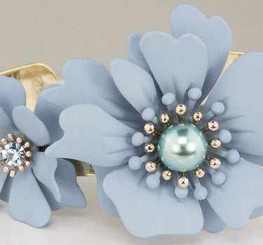 LUISIA Armreif Armspange Nelia mit Blumen - 16 Karat vergoldet Hellblau