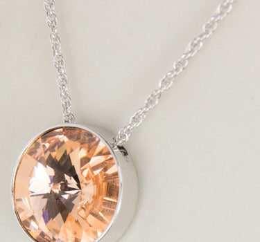 LUISIA Halskette "Sinja" mit Kristallen von Swarovski - 14 mm - Silber / Light Peach