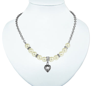 LUISIA Halbperlenkette Juliana mit Herzanhänger