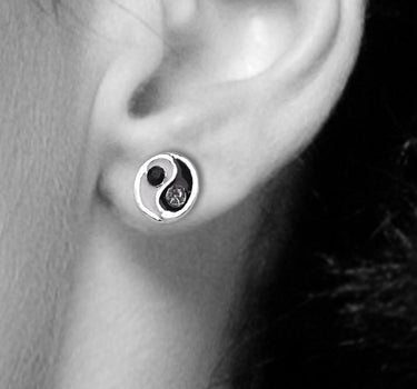 LUISIA Ohrstecker Yin Yang mit Kristall von Swarovski - 925 Sterling Silber