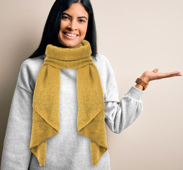 Kuscheliger Winter Schal "Eliana" 250 x 63 cm | Safrangelb