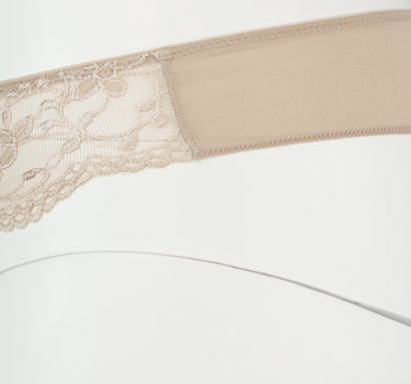 Nina von C. String mit floraler Spitze 48101971 | Latte Macchiato