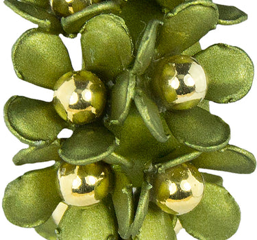 LUISIA Halb Creolen Ohrstecker Mia mit Blüten - 16 Karat vergoldet Olivgrün