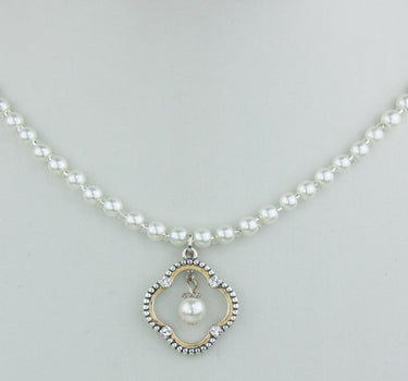 LUISIA Perlenkette Talisa mit Rautenanhänger und Kristallen von Swarovski